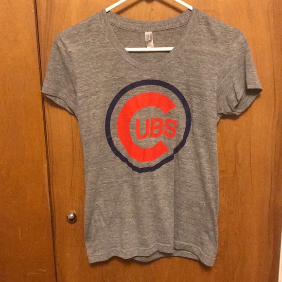 Tops - Cubs t shirt